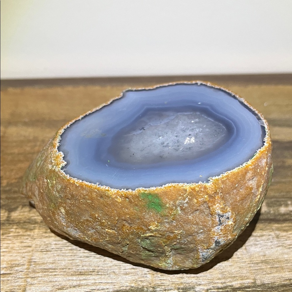 Natural Geode Stone with Water Enhydro